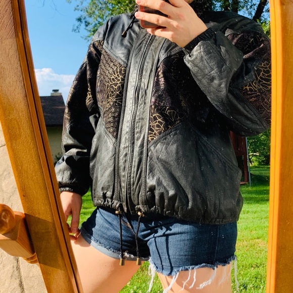 Vintage Genuine Butter Leather Black Bomber Jacket - Picture 3 of 16